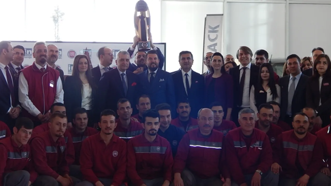 Inciroglu Otomotiv Bronz Bayi Odulunu Aldi Dunya Gazetesi
