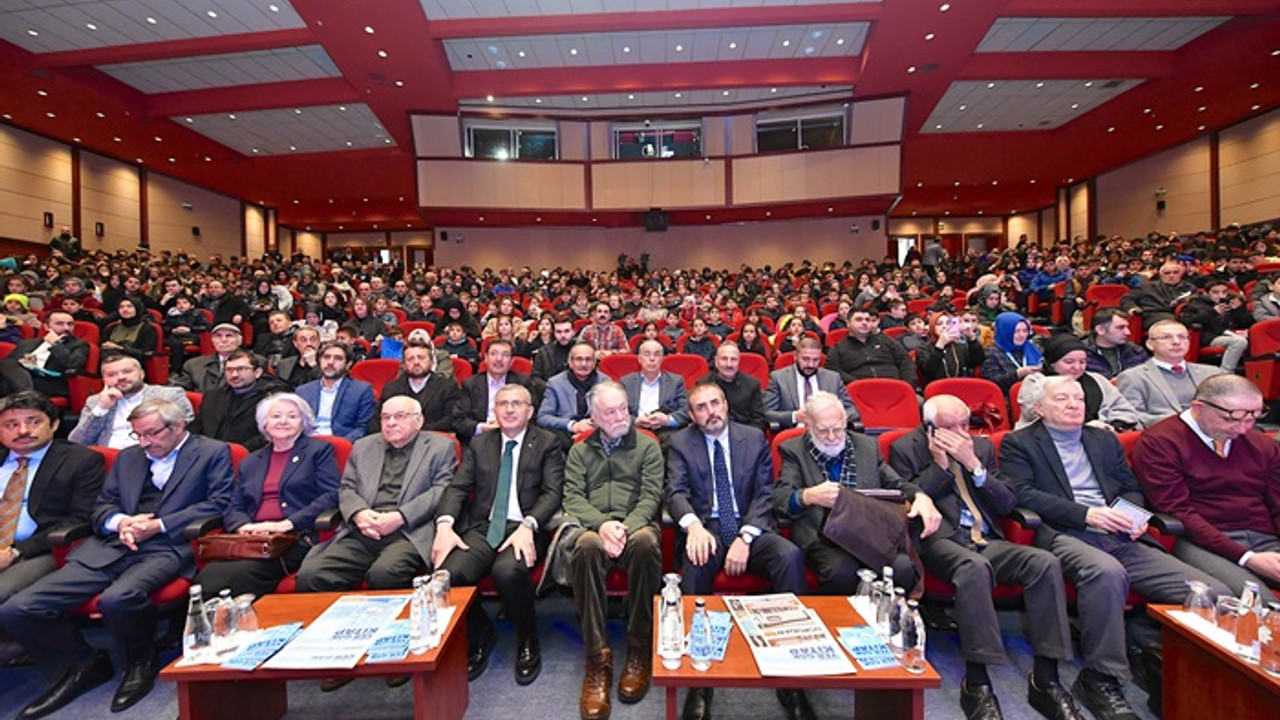 “Üsküdar’da yer gök kitap” Dünya Gazetesi