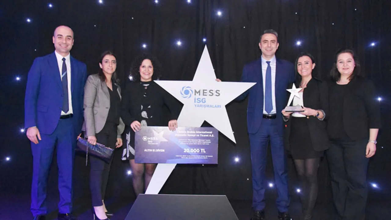 Bursa Fabrikasi Altin Eldiven Giydi Dunya Gazetesi