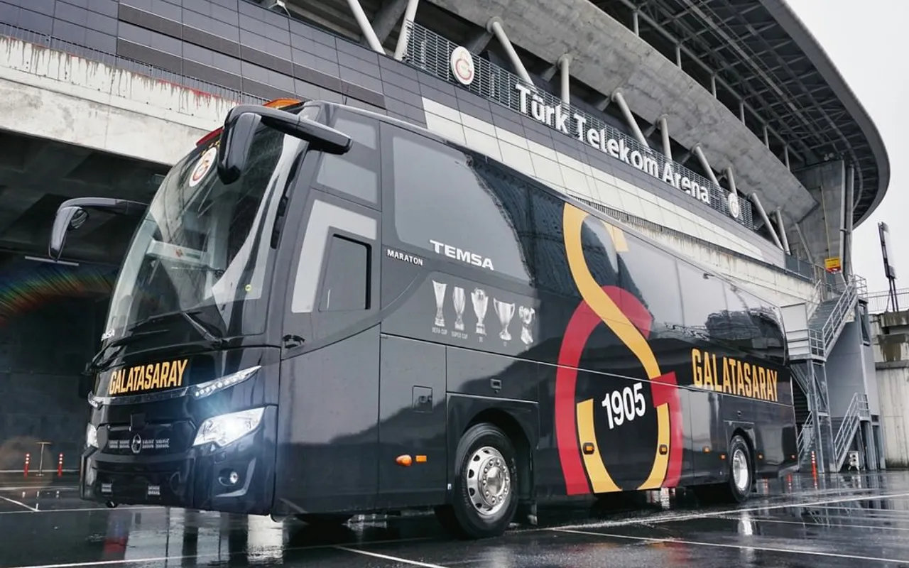 Galatasaray'ın yeni takım otobüsü - Dünya Gazetesi