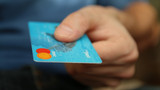 İngiltere'de tüketici borçlanmaları son beş yılın en yüksek seviyesine çıktı