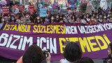 Taksim'de İstanbul Sözleşmesi için toplanan kadınlara müdahale
