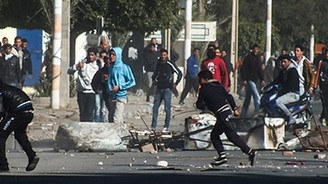 Tunus'ta vergi protestosu