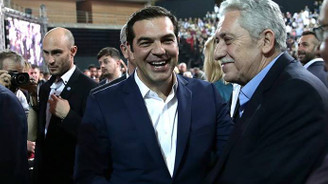 Çipras yeniden SYRIZA başkanlığına seçildi
