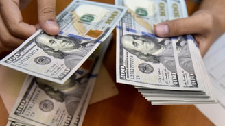 Dolar haftaya düşüşü sürdürerek başladı