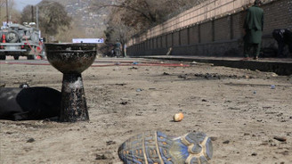 Afganistan'da NATO konvoyuna intihar saldırısı