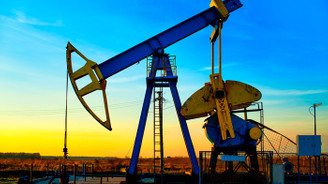 Petrol fiyatları 70 dolar sınırında açıldı
