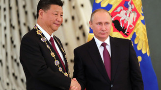 Putin ve Cinping telefonda görüştü