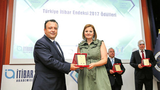 'Türkiye’nin itibar maratonu'ndan DÜNYA’ya ödül