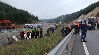 Afyon'da yolcu otobüsü devrildi: 7 ölü, 28 yaralı
