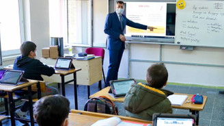 Bakan Selçuk'tan ücretsiz tablet açıklaması