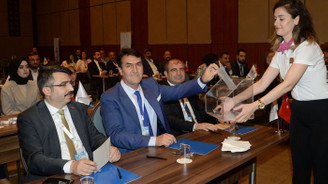 Bursa Belediyeler Birliği’nde Dündar güven tazeledi