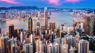 Hong Kong polisi yeni yasa sonrası ilk protestoda yaklaşık 300 kişiyi tutukladı