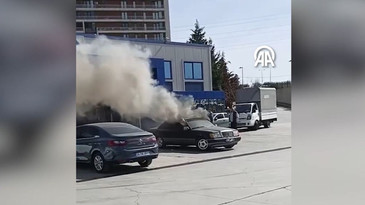 Muayeneden geçemeyen otomobilini ateşe verdi