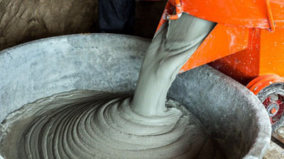 Müteahhit eylemi çimento ihracatına kısıtlama getirdi