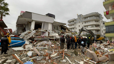 Kahramanmaraş depremini son dakika olarak duyurdular: Dünya medyasından deprem manşetleri