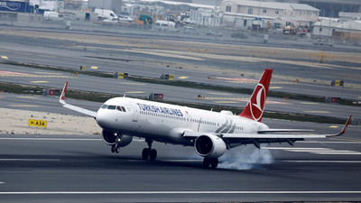 Fransız basınında Türk Hava Yolları'na övgü yağdı: 'Türk ekonomisinin baş tacı'