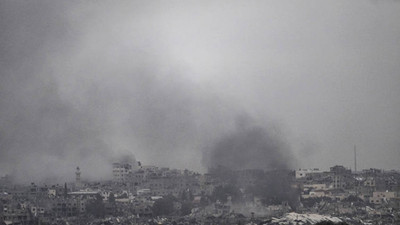 İsrail, Gazze kent merkezi ile Refah'ta yüzlerce konutun bulunduğu alanı havaya uçurdu