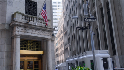 Fed'in faiz mesajı Wall Street'i sarstı