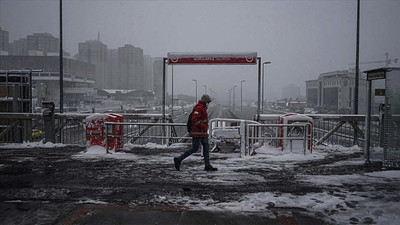 Türkiye soğuk havanın etkisi altında: Meteoroloji'den 44 ilde kritik uyarı! İstanbul’a kar geliyor