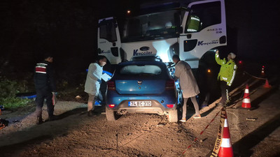 Bartın'da feci kaza: Kamyonun altına giren otomobildeki beş genç öldü