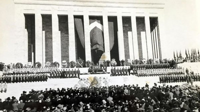 Atatürk'ün cenazesinden hiç görünmeyen fotoğraflar