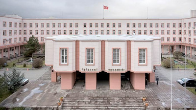 İçişleri'nde 44 mülki idare amirine uzaklaştırma