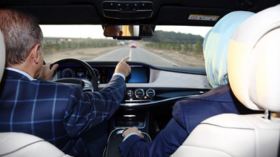 Erdoğan yeni köprüde araba kullandı