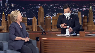 Fallon'un şakası Clinton'ı kahkahaya boğdu
