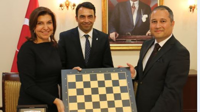 Cezaevlerindeki çocuklara satranç sınıfları açılıyor
