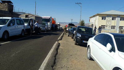 Askeri aracın geçişi sırasında patlama