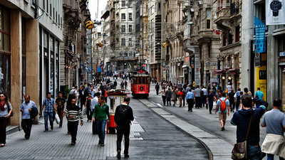 Taksim'in simgesi tadilata giriyor