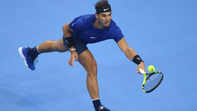 Nadal Çin'de finalde