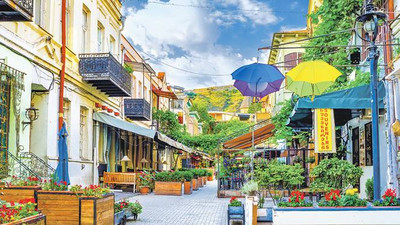 Tiflis'te yemyeşil bir mola...