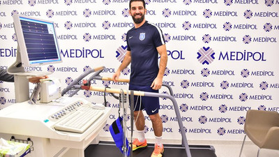 Arda Turan sağlık kontrolünden geçti