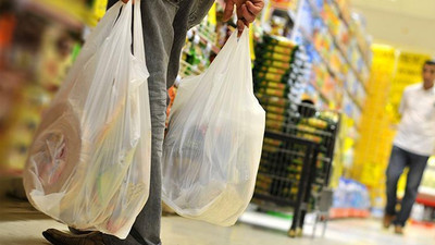 Marketlerde poşetler paralı oluyor