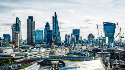 Londra'da '2. Dünya Savaşı'ndan kalma bomba' paniği