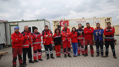 Sınırın sıfır noktasında şifa dağıtıyorlar