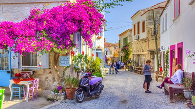 Çeşme havalimanıyla "uçuşa" geçecek