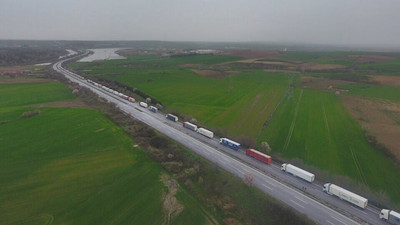Sınırda 21 kilometre TIR kuyruğu