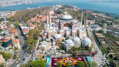 Dünyanın en büyük canlı 'lale halısı'