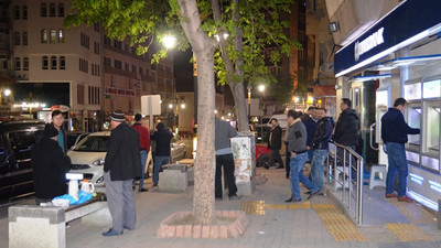 TOKİ'den ev başvurusu için gece nöbeti