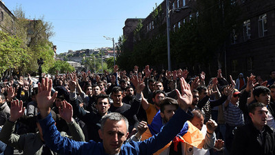 Ermenistan'da Sarkisyan'a karşı gösteriler yayılıyor