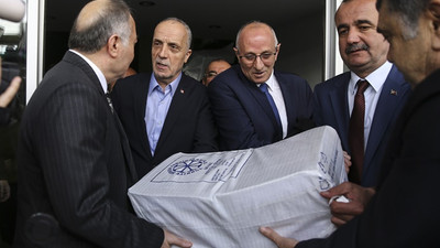 Şeker fabrikaları için toplanan imzalar Başbakanlık'a gönderildi