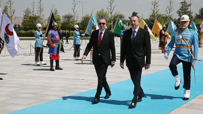 Erdoğan, Aliyev'i resmi törenle karşıladı