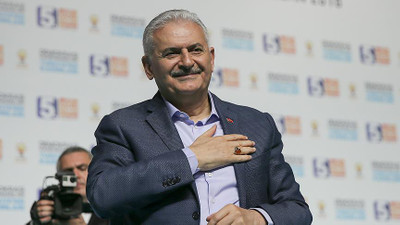 "Çatı çöktü, altında kaldılar"