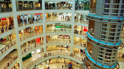 AVM'lerin belini 'kur' ısrarı büktü