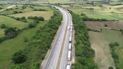 Kapıkule'de 20 kilometrelik TIR kuyruğu