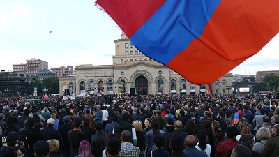 Ermenistan'da protestolar duruyor