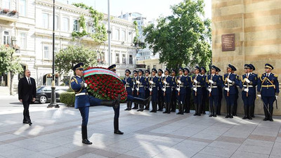 Azerbaycan Cumhuriyeti 100. yılını kutluyor